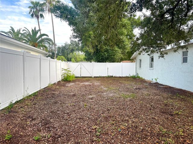3883 HAWKEYE CIRCLE, Sarasota, FL 34232