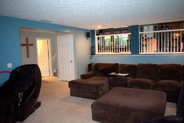 55 Martin Lane, Springboro, OH 45066