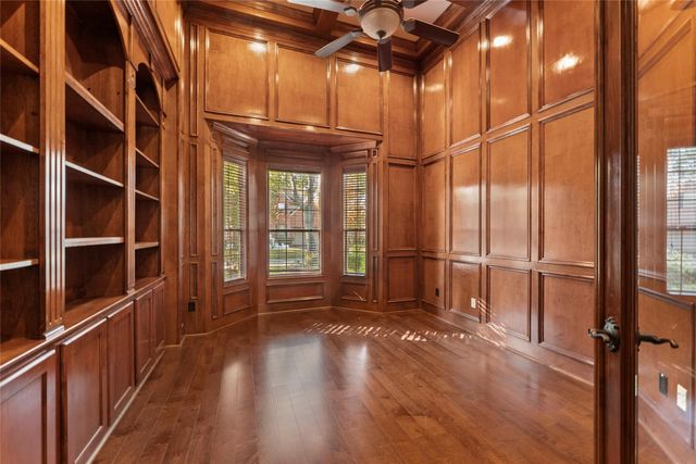 79 S Bantam Woods Circle, The Woodlands, TX 77382