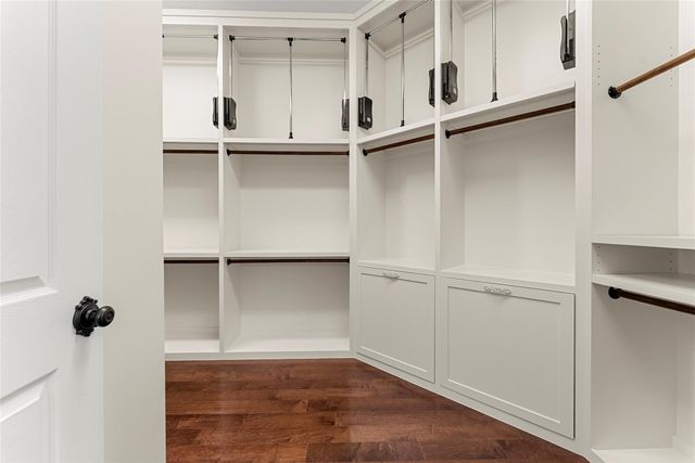 79 S Bantam Woods Circle, The Woodlands, TX 77382