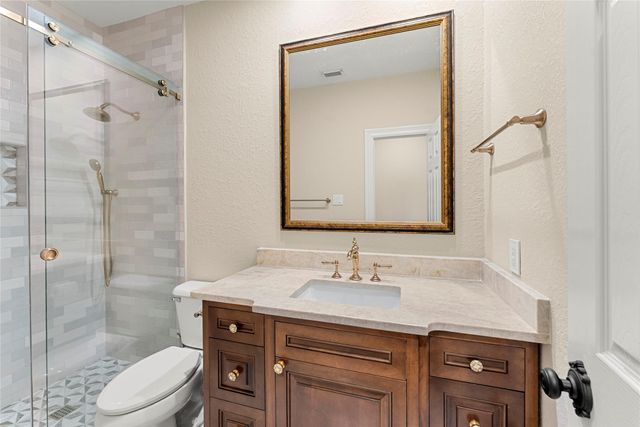 79 S Bantam Woods Circle, The Woodlands, TX 77382