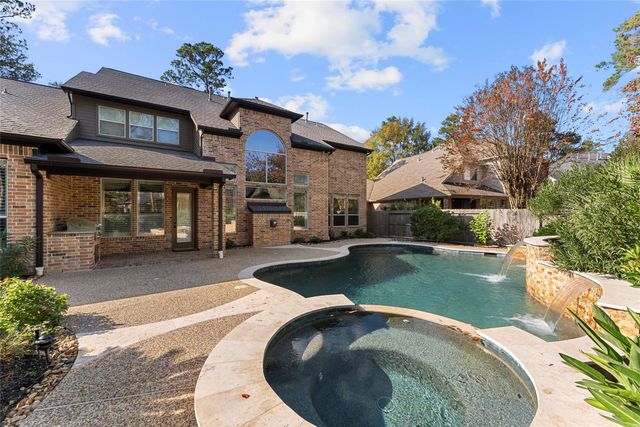 79 S Bantam Woods Circle, The Woodlands, TX 77382