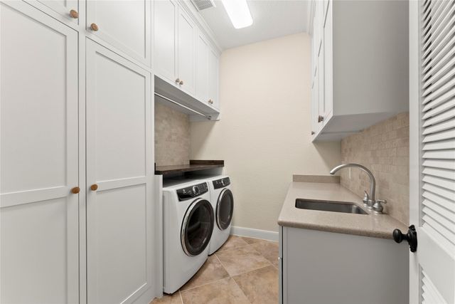 79 S Bantam Woods Circle, The Woodlands, TX 77382