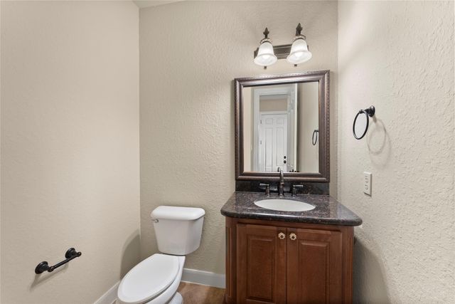 79 S Bantam Woods Circle, The Woodlands, TX 77382