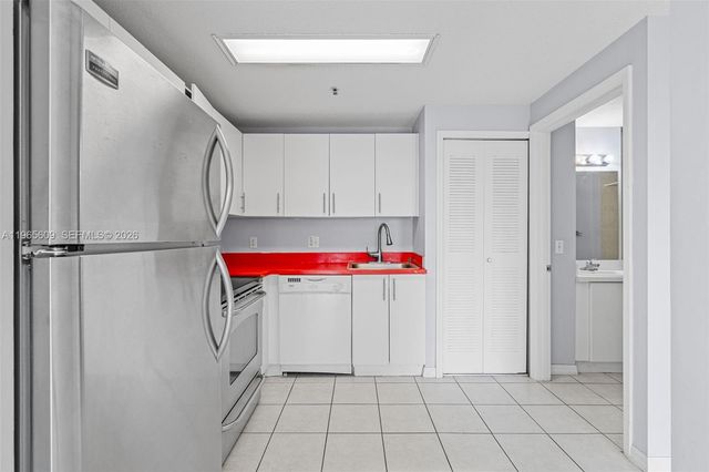 3410 Coral Way 904, Miami, FL 33145