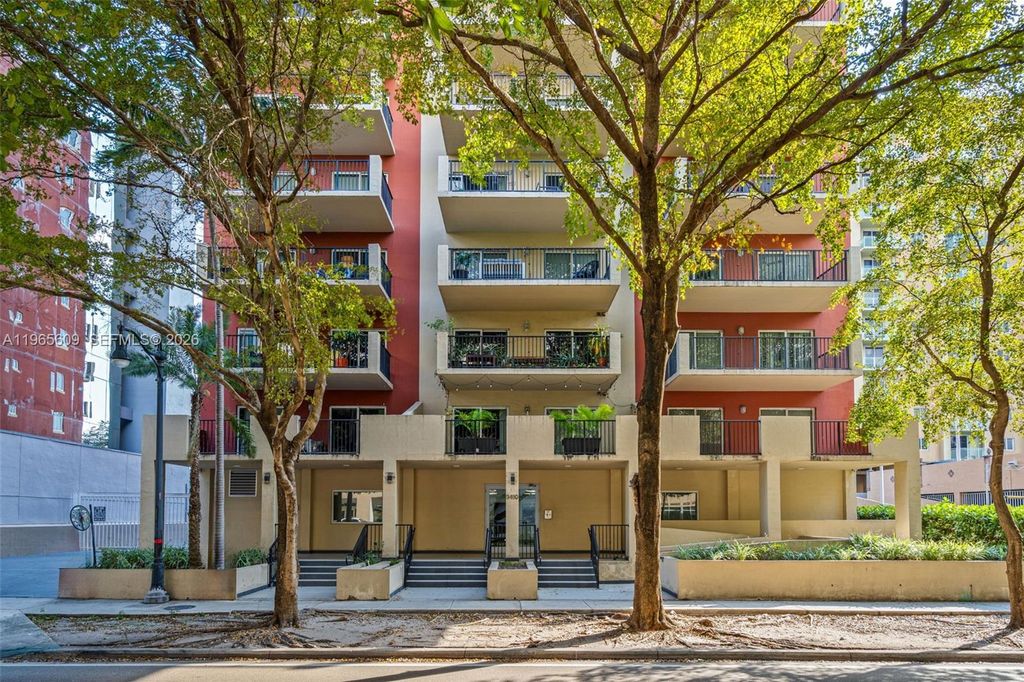 3410 Coral Way 904, Miami, FL 33145