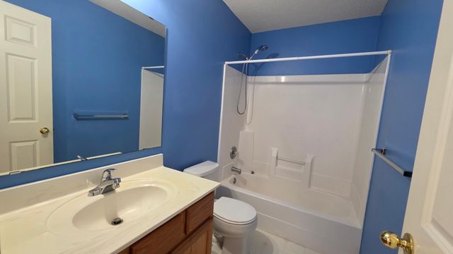 7510 Hampton Lane, Prior Lake, MN 55379