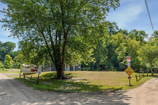 9755 Portage Trail, White Lake, MI 48386
