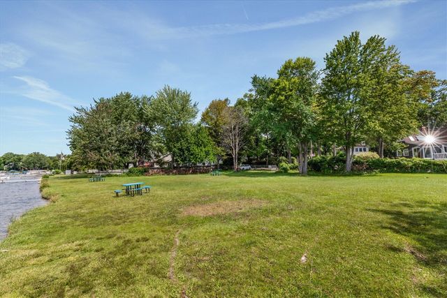 9755 Portage Trail, White Lake, MI 48386