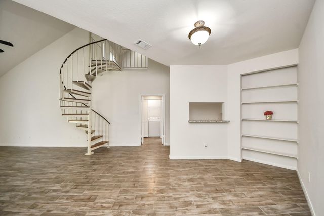 4144 Greystone Way 609, Sugar Land, TX 77479