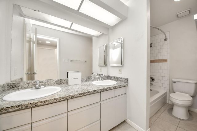 4144 Greystone Way 609, Sugar Land, TX 77479