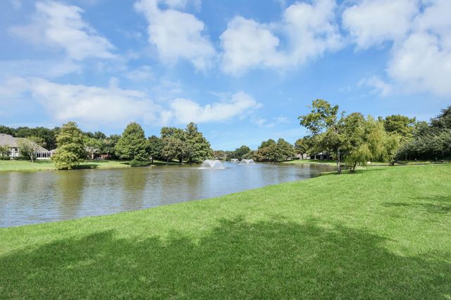 4144 Greystone Way 609, Sugar Land, TX 77479