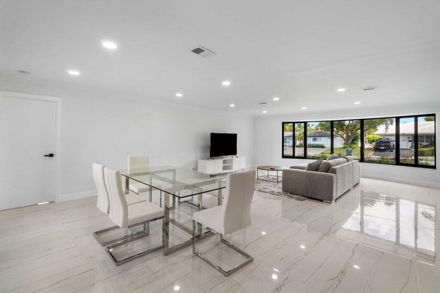 1200 SW 8th Street, Boca Raton, FL 33486