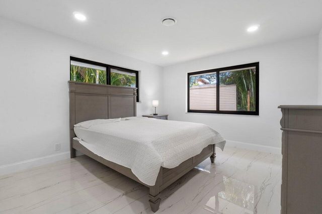 1200 SW 8th Street, Boca Raton, FL 33486