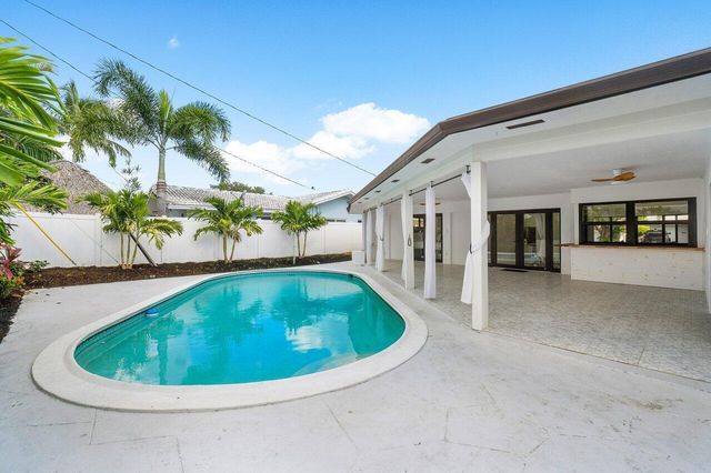 1200 SW 8th Street, Boca Raton, FL 33486