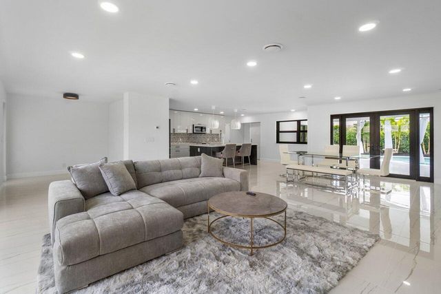 1200 SW 8th Street, Boca Raton, FL 33486