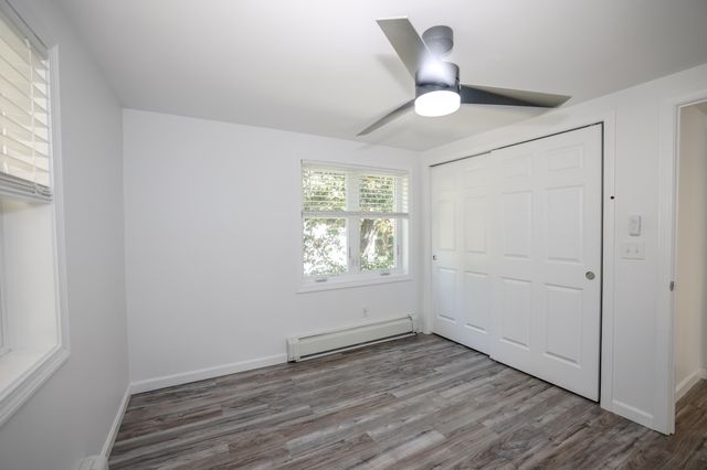 11 Ash Street, Londonderry, NH 03053