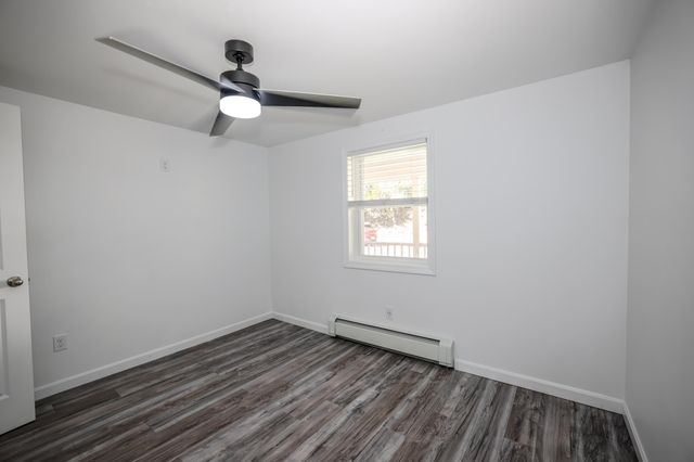 11 Ash Street, Londonderry, NH 03053