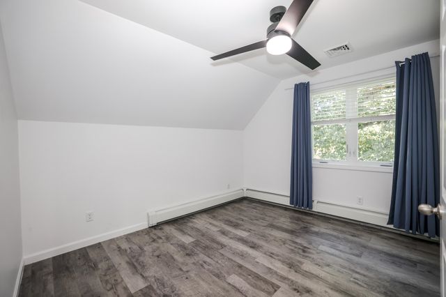 11 Ash Street, Londonderry, NH 03053