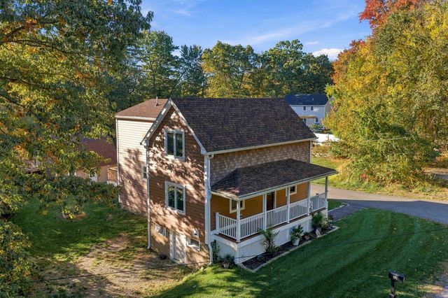 11 Ash Street, Londonderry, NH 03053