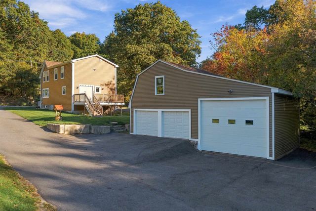 11 Ash Street, Londonderry, NH 03053
