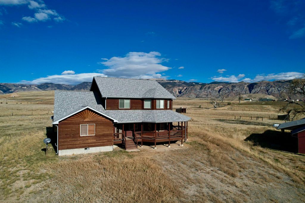2477 Beaver Creek Rd, Shell, WY 82441 photo 3