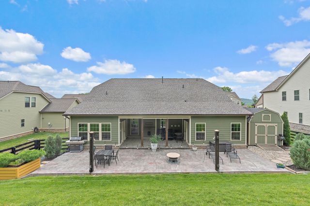 7216 Sky Meadow Dr, College Grove, TN 37046