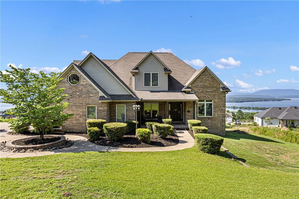 49 Castle Rock Drive, Russellville, AR 72801