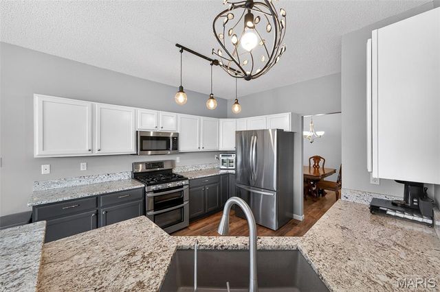 211 England Drive, O'fallon, MO 63366