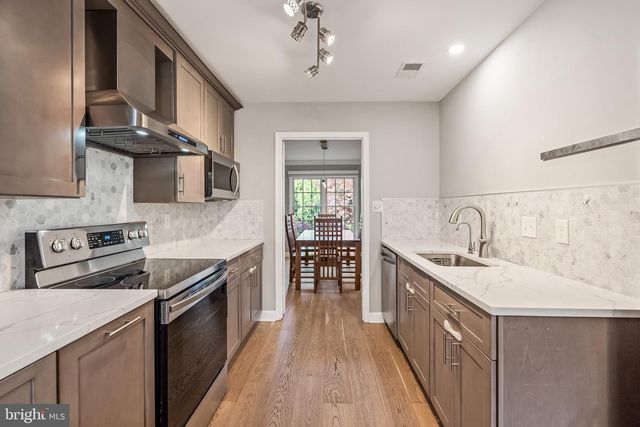 6620 ROSECROFT PL, Falls Church, VA 22043