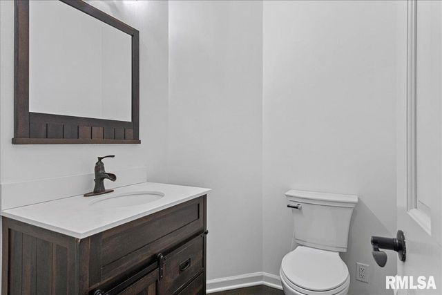 804 FAIRFAX Court, Springfield, IL 62702