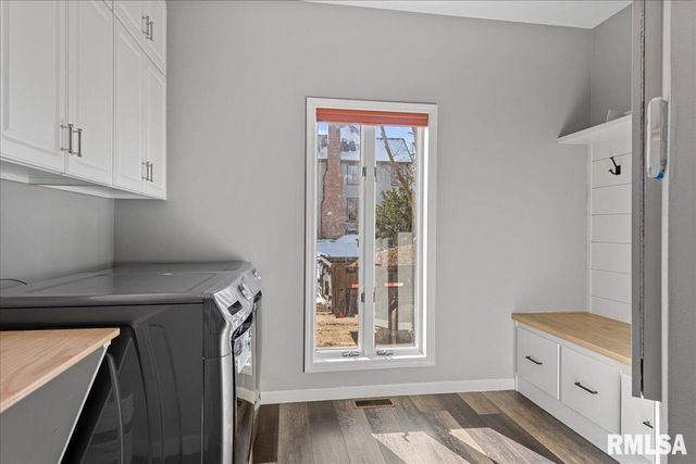 804 FAIRFAX Court, Springfield, IL 62702