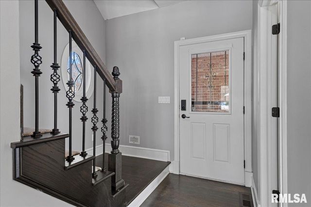 804 FAIRFAX Court, Springfield, IL 62702