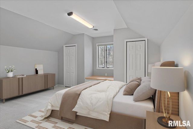 804 FAIRFAX Court, Springfield, IL 62702