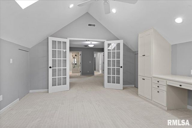 804 FAIRFAX Court, Springfield, IL 62702