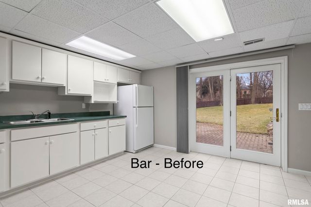 804 FAIRFAX Court, Springfield, IL 62702