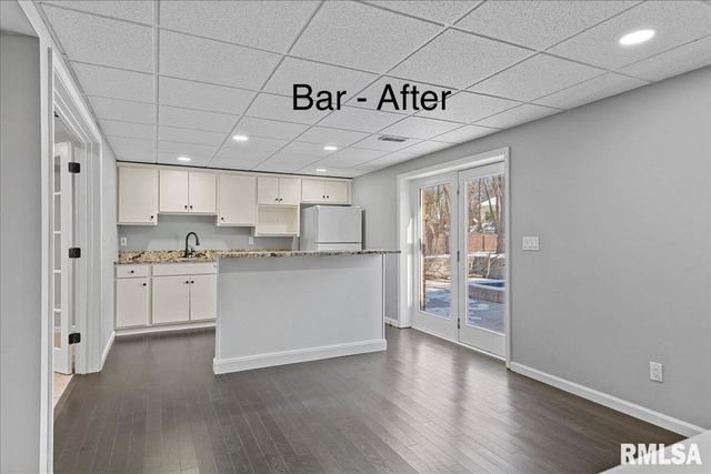 804 FAIRFAX Court, Springfield, IL 62702