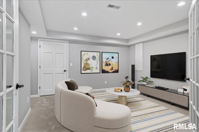 804 FAIRFAX Court, Springfield, IL 62702