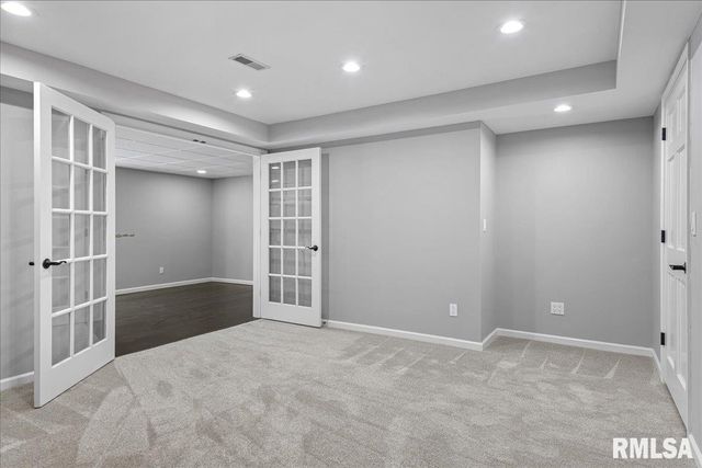 804 FAIRFAX Court, Springfield, IL 62702