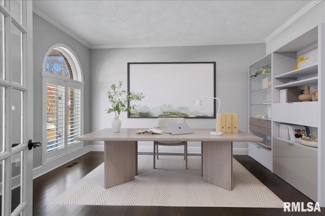 804 FAIRFAX Court, Springfield, IL 62702