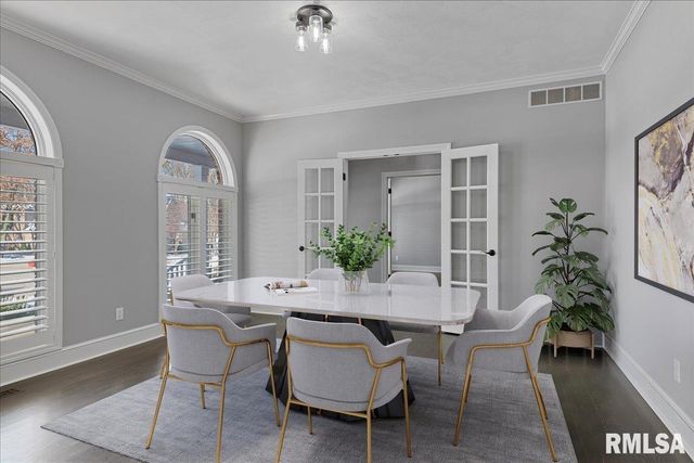 804 FAIRFAX Court, Springfield, IL 62702