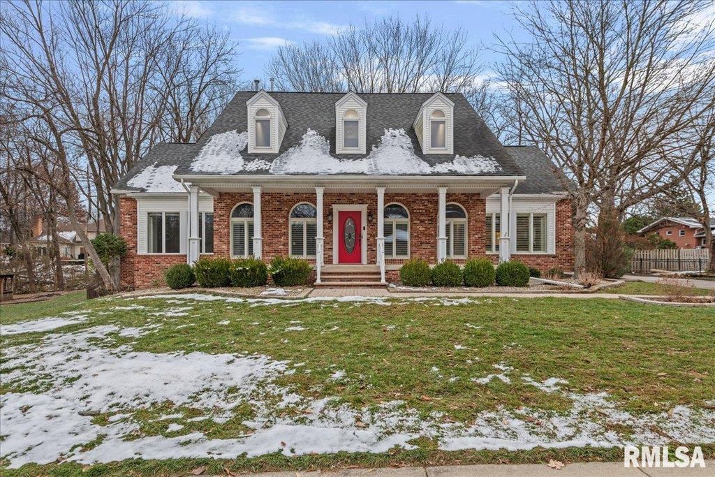 804 FAIRFAX Court, Springfield, IL 62702