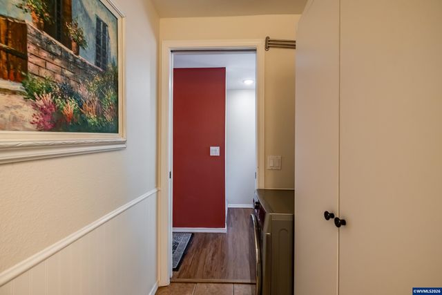 2190 Maplewood Dr S, Salem, OR 97306