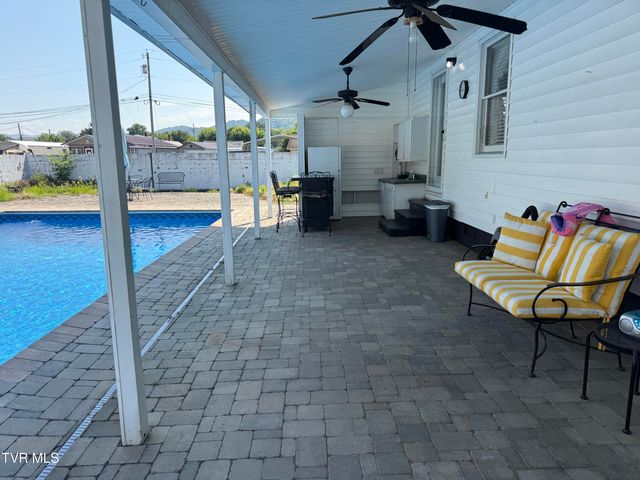 451 Race Street, Elizabethton, TN 37643