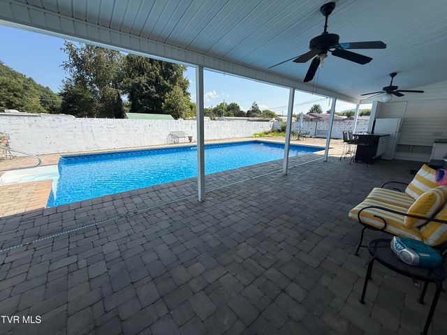 451 Race Street, Elizabethton, TN 37643