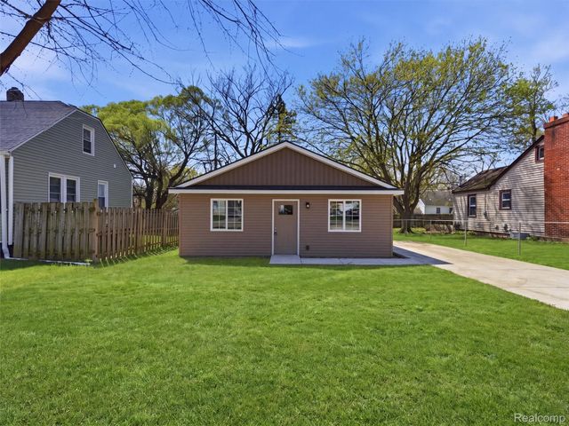 1005 Lakeview Street, Waterford Charter Township, MI 48328
