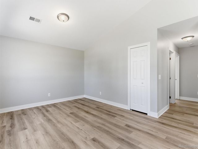 1005 Lakeview Street, Waterford Charter Township, MI 48328