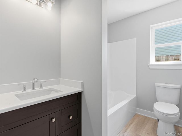 1005 Lakeview Street, Waterford Charter Township, MI 48328