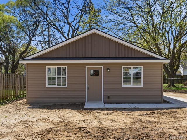 1005 Lakeview Street, Waterford Charter Township, MI 48328