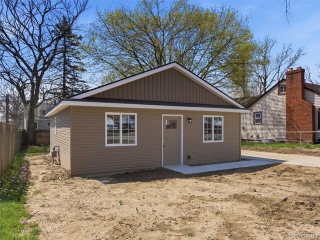 1005 Lakeview Street, Waterford Charter Township, MI 48328